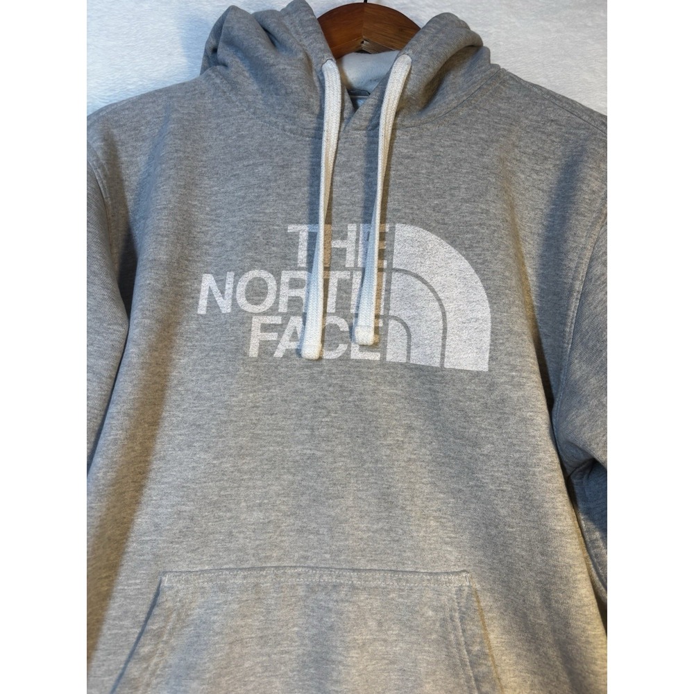 The North Face Men's Hoodie Sweatshirt Gray Size Small‎ White Logo Warm